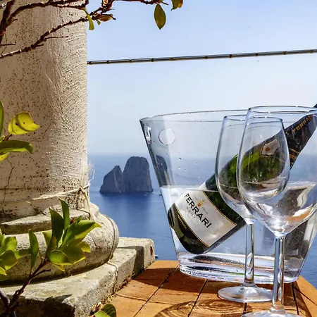 Sweet Capri Homes - Essence One 3*