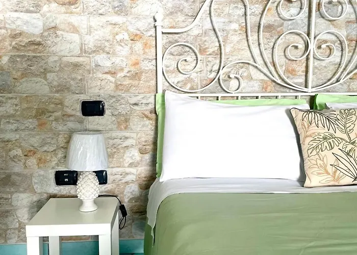 Essence One By Sweet בית הארחה 4*